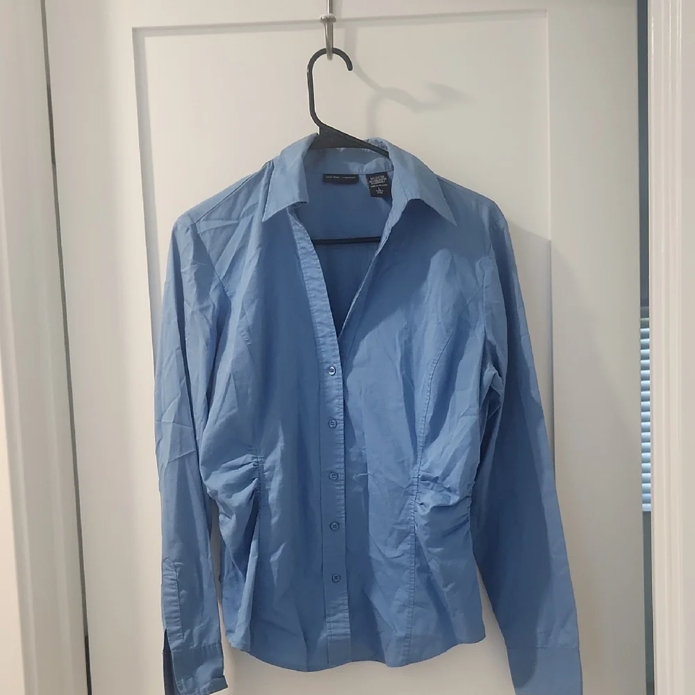 New York & Company Light Blue Stretch Shirt - Picture 1 of 3